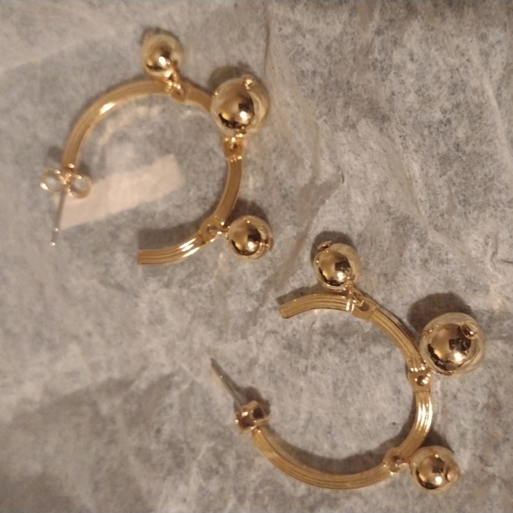 Vintage 1991 hoop pierced earrings goldtoned